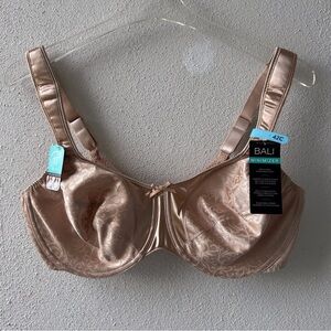 Bali Minimizer Underwire Adjustable Straps Size 42C 3 Hook Closure Comfort Strap